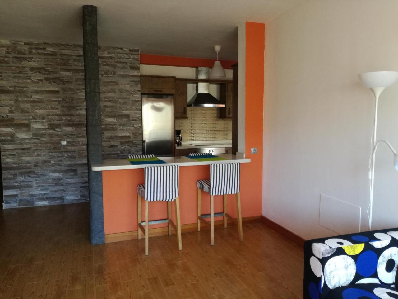 Surfhouse Hostel Famara Caleta De Famara エクステリア 写真